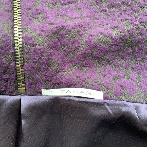 Tahari gorgeous aubergine purple coat - Picture 7 of 8